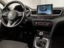 Kia Ceed 1.0 T-GDi DynamicLine (APPLE CARPLAY, GROOT NAVI, CLIMATE, GETINT GLAS, CAMERA, SPORTSTOELEN, LANE ASSIST, CRUISE, TREKHAAK, NIEUWSTAAT)