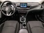 Kia Ceed 1.0 T-GDi DynamicLine (APPLE CARPLAY, GROOT NAVI, CLIMATE, GETINT GLAS, CAMERA, SPORTSTOELEN, LANE ASSIST, CRUISE, TREKHAAK, NIEUWSTAAT)