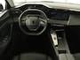 Peugeot 308 1.6 PHEV Active Pack Business | Stoelverwarming | Half leder | Trekhaak | Navigatie | Full LED | Carplay | Sportstoelen | Digital Cockpit | Plug In