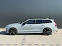 Volvo V60 T6 Plug-in hybrid AWD Ultra Dark | Massage | Panoramadak | Heico | Styling Kit | 360 Camera | Bowers & Wilkins | BLIS | Privacy Glass |