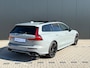 Volvo V60 T6 Plug-in hybrid AWD Ultra Dark | Massage | Panoramadak | Heico | Styling Kit | 360 Camera | Bowers & Wilkins | BLIS | Privacy Glass |