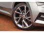 Skoda Superb Combi 1.4 TSI iV Sportline Business+Comf-Pakket+Pano-dak+360-Camera+Vitrual+trekhaak+19"lmv+Function-Pakket+navigatie