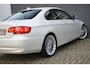 BMW 3-Serie Coupé 325i Exclusive 3.0 LCI 218pk Parelmoer Wit