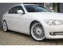 BMW 3-Serie Coupé 325i Exclusive 3.0 LCI 218pk Parelmoer Wit