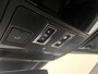 Land Rover Range Rover Evoque 1.5 P300e AWD R-Dynamic SE Panoramadak Navigatie Apple Carplay/Android Auto Camera Parkeersensoren Adaptive Cruise Control Dodehoek Assistent Elektrische achterklep Stoel- en stuurverwarming Memory stoelen Climate Control Ledverlichting