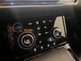 Land Rover Range Rover Evoque 1.5 P300e AWD R-Dynamic SE Panoramadak Navigatie Apple Carplay/Android Auto Camera Parkeersensoren Adaptive Cruise Control Dodehoek Assistent Elektrische achterklep Stoel- en stuurverwarming Memory stoelen Climate Control Ledverlichting