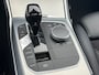 BMW 3-Serie 318i Business Edition, M-Sport, Schuifkanteldak, Individual kleur, Sportstoelen, Stoelverwarming,