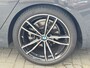 BMW 3-Serie 318i Business Edition, M-Sport, Schuifkanteldak, Individual kleur, Sportstoelen, Stoelverwarming,