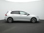 Volkswagen Golf 1.0 eTSI 110 pk DSG Life | Stuur-/stoelverwarming | Achteruitrijcamera | Navigatie | Adaptive Cruise