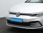 Volkswagen Golf 1.0 eTSI 110 pk DSG Life | Stuur-/stoelverwarming | Achteruitrijcamera | Navigatie | Adaptive Cruise