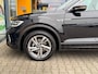 Volkswagen T-Roc 1.5 TSI 150 pk DSG  R Line - Navi - camera - stoelverw - trekhaak