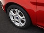 Ford Fiesta 1.0 Style Ultimate | Navigatie | Parkeerhulp Voor en Achter | Airco |
