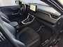 Toyota RAV4 2.5 Hybrid LED LEER CAMERA ELEK.KLEP NAVI CAMERA 18''LMV ADAP.CRUISE ELEK.STOEL STUUR STOELVERW ✅2025✅