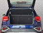 Audi Q2 35 TFSI 1.5 S EDITION NAVARRABLAUW ELEK.KLEP 150PK VIR.COCKPIT 18''LMV TOUCHSCREEN CARPLAY NAVI CAMERA LED STOELVERW. PDC 03/2025 "Audi rijden begint bij Topautos.nl – 20 Audi topmodellen direct op voorraad!"