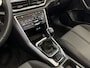Volkswagen T-Roc Cabrio TSI VIR.COCKPIT CARPLAY NAVI IQ.LED STOEL/STUUR.VERW DAB ADAP.CRUISE 05/2024 "Volkswagen rijden begint bij Topautos.nl – 75 topmodellen direct op voorraad!"