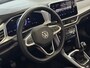 Volkswagen T-Roc Cabrio TSI VIR.COCKPIT CARPLAY NAVI IQ.LED STOEL/STUUR.VERW DAB ADAP.CRUISE 05/2024 "Volkswagen rijden begint bij Topautos.nl – 75 topmodellen direct op voorraad!"