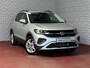 Volkswagen T-Cross DE VERNIEUWDE T-CROSS 116PK 17''LMV TREKHAAK CAMERA VIR.COCKPIT STOELVERW. ADAP.CRUISE LMV CARPLAY 2025 "Volkswagen rijden begint bij Topautos.nl – 75 topmodellen direct op voorraad!"