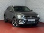 Volkswagen T-Roc ✅ NIEUWE AUTO ✅ 1.5 TSI DSG 2025 R-LINE 150PK AFN.TREKHAAK IQ LIGHT ALCANTARA ELEK.KLEP CARPLAY STOEL/STUUR VERW. 19"LMV VIR.COCKPIT 2025 RLINE R LINE "Volkswagen rijden begint bij Topautos.nl – 75 topmodellen direct op voorraad!"