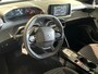Peugeot e-2008 EV Style 50 kWh AUTOMAAT | PARKEERSENSOREN ACHTER | LICHTMETALEN VELGEN