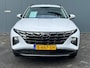 Hyundai Tucson 1.6 T-GDI 265pk PHEV Comfort Smart 4WD Automaat | Climate | Camera | Carplay | Keyless | Trekhaak | Navigatie | Full - Led | Elek. Klep | Winterpakket | 19" Lichtmetaal | Digitale Cockpit | Parkeer Assistent | Adapt. Cruisecontrol | 1e Eigenaar