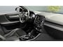 Volvo XC40 1.5 T5 Recharge R-Design | Achterbank in delen neerklapbaar | Achteropkomend verkeer waarschuwing | Achteruitrij assistent