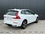 Volvo XC60 T6 Plug-in hybrid AWD Plus Dark | Trekhaak | 360 Camera | Panoramadak | Elektrische Voorstoelen verwarmd | BLIS | Adaptive Cruise