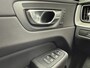 Volvo XC60 T6 Plug-in hybrid AWD Plus Dark | Trekhaak | 360 Camera | Panoramadak | Elektrische Voorstoelen verwarmd | BLIS | Adaptive Cruise