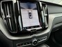 Volvo XC60 T6 Plug-in hybrid AWD Plus Dark | Trekhaak | 360 Camera | Panoramadak | Elektrische Voorstoelen verwarmd | BLIS | Adaptive Cruise