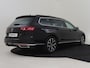 Volkswagen Passat Variant GTE Business 218pk | Trekhaak | Matrix koplampen | Park assist | Panorama dak  | Cameraa achter | Navigatie | App connect | Adaptief cruise control | 18"LMV