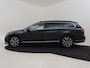 Volkswagen Passat Variant GTE Business 218pk | Trekhaak | Matrix koplampen | Park assist | Panorama dak  | Cameraa achter | Navigatie | App connect | Adaptief cruise control | 18"LMV