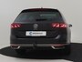 Volkswagen Passat Variant GTE Business 218pk | Trekhaak | Matrix koplampen | Park assist | Panorama dak  | Cameraa achter | Navigatie | App connect | Adaptief cruise control | 18"LMV