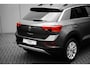 Volkswagen T-Roc Life Edition Inclusief €2000,- inruilvoordeel | 'App-Connect' draadloze smartphone integratie | 'App-Connect' smartphone integratie | Afstandscontrolesysteem (Front Assist)