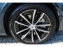 Volvo V60 T6 Plug-in hybrid AWD Essential Bright | Leder | Trekhaak | Adaptieve Cruise | All Season banden