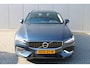 Volvo V60 T6 Plug-in hybrid AWD Essential Bright | Leder | Trekhaak | Adaptieve Cruise | All Season banden