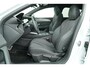 Peugeot 308 1.2 Hybrid 145 e-DCS6 GT | Panoramisch Schuifdak | Trekhaak | Focal  HiFi Systeem | Climate Control | 18" LM Velgen |
