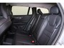 Volvo V60 T6 Recharge AWD Plus Dark - IntelliSafe Assist & Surround - 360º Camera - Harman/Kardon audio - Adaptieve LED koplampen - Verwarmde voorstoelen, stuur & achterbank - Parkeersensoren voor & achter - Elektr. bedienb. voorstoelen met geheugen - Extra getint glas - Elektr. inklapbare trekhaak - 18' LMV