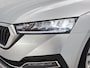 Skoda Octavia Combi 1.5 e-TSI DSG Style | DEMO! |Navigatie Climatic Control  Parkeer Sensoren + Camera DAB Cruise control Lichtmetalen Velgen Keyless