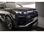 Volkswagen Tiguan R-Line Edition 1.5 TSI eHybrid 272pk DSG Automaat Trekhaak, Panoramadak, Adaptive cruise control, Achteruitrijcamera, Navigatie, Elektrische achterklep