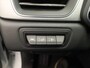 Renault Captur TCe 130 EDC Automaat Intens | Easy Link Navigatie met Apple CarPlay & Android Auto | Lichtmetalen wielen 17" 'Bahamas' met zwarte inleg | Ruimtebesparend reservewiel | Zwevende middenconsole en verschuifbare armsteun vóór