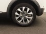 Renault Captur TCe 130 EDC Automaat Intens | Easy Link Navigatie met Apple CarPlay & Android Auto | Lichtmetalen wielen 17" 'Bahamas' met zwarte inleg | Ruimtebesparend reservewiel | Zwevende middenconsole en verschuifbare armsteun vóór