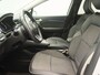 Renault Captur TCe 130 EDC Automaat Intens | Easy Link Navigatie met Apple CarPlay & Android Auto | Lichtmetalen wielen 17" 'Bahamas' met zwarte inleg | Ruimtebesparend reservewiel | Zwevende middenconsole en verschuifbare armsteun vóór