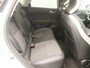 Renault Captur TCe 130 EDC Automaat Intens | Easy Link Navigatie met Apple CarPlay & Android Auto | Lichtmetalen wielen 17" 'Bahamas' met zwarte inleg | Ruimtebesparend reservewiel | Zwevende middenconsole en verschuifbare armsteun vóór