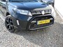 Suzuki Vitara 1.4 Boosterjet Style Smart Hybrid, Trekhaak ORG NL, Treeplanken, Draadloos Carplay, ZEER COMPLEET!