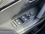 Peugeot e-2008 GT Pack 50 kWh 136PK Automaat Inclusief batterijtest, Navigatie, Achteruitrijcamera, Keyless, Panoramadak, Alcantara, Stoelverwarming