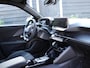 Peugeot 2008 GT 1.2 Hybrid 145PK e-DCS6 Automaat Navigatie, Camera 360, Adaptieve cruise control, Lichtmetalen velgen