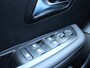 Peugeot 208 Allure 1.2 Hybrid 110PK e-DCS6 Automaat Navigatie, 360 camera, Lichtmetalen velgen, Parkeerhulp voor & achter, Cruise Control