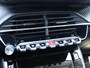 Peugeot 208 Allure 1.2 Hybrid 110PK e-DCS6 Automaat Navigatie, 360 camera, Lichtmetalen velgen, Parkeerhulp voor & achter, Cruise Control