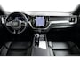 Volvo XC60 2.0 T6 Plug-in hybrid AWD Plus Dark | Harman Kardon | Panoramadak | Sportstoelen | Trekhaak | Keyless | Elek stoelen