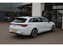 SEAT Leon Sportstourer 1.4 TSI eHybrid PHEV FR Side assist sfeerverlichting navigatie grootbeeld leder alcantara ACC cruise control FR FULL Led cruise control parkeersensoren multifunctioneel lederen stuurwiel doorn ons geleverd en door ons dealer onderhouden