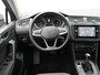 Volkswagen Tiguan 1.5 TSI Life Business | Nw. Model | Panoramadak | Trekhaak | Stoelverwarming
